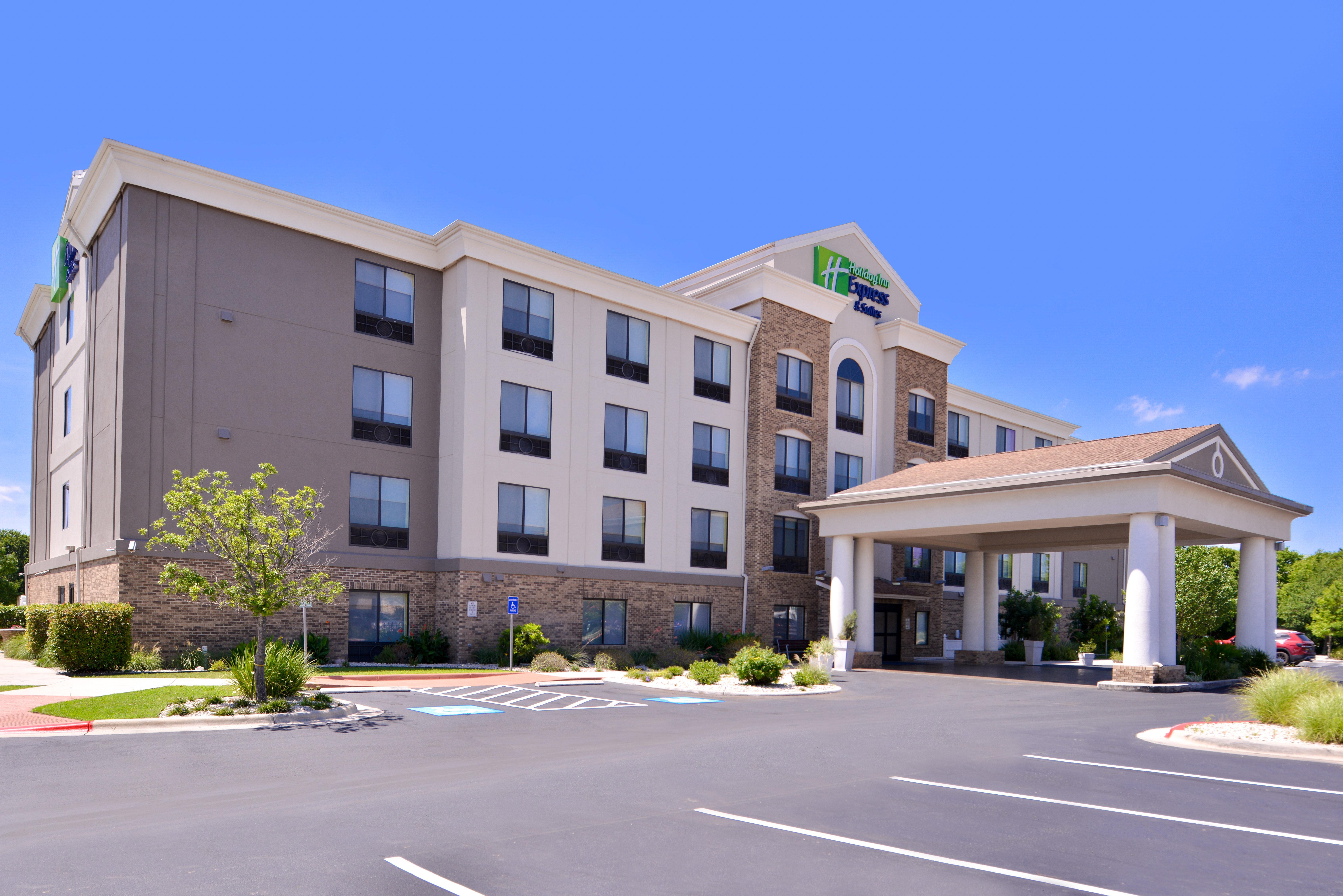Holiday Inn Express & Suites Selma By Ihg Екстериор снимка