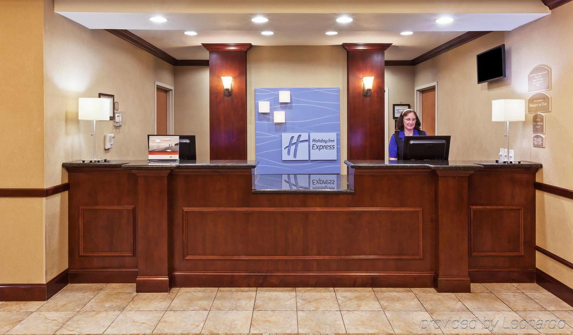 Holiday Inn Express & Suites Selma By Ihg Екстериор снимка