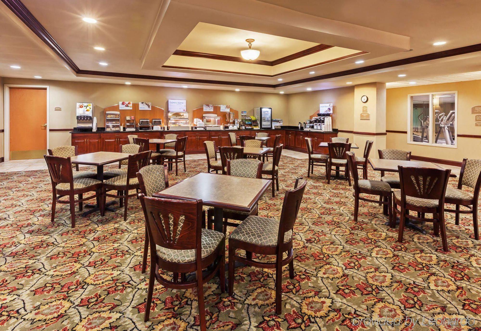 Holiday Inn Express & Suites Selma By Ihg Екстериор снимка